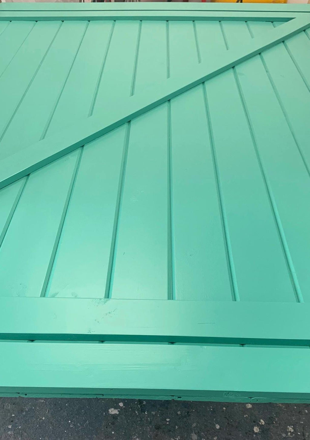 Custom Classic Z Barn Door, Yellow Painted Door